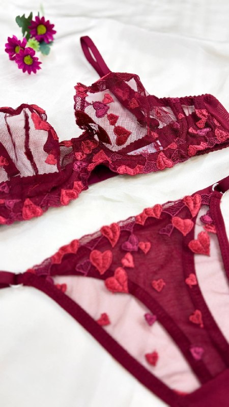 Fleur İşlemeli Set — Kırmızı